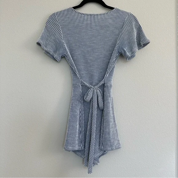 Striped Romper - Picture 5 of 6